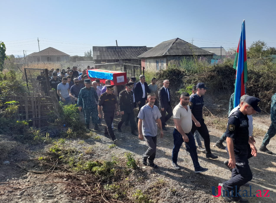 İtkin şəhid Natiq Kərimov dəfn edildi - FOTOLAR (YENİLƏNİB)